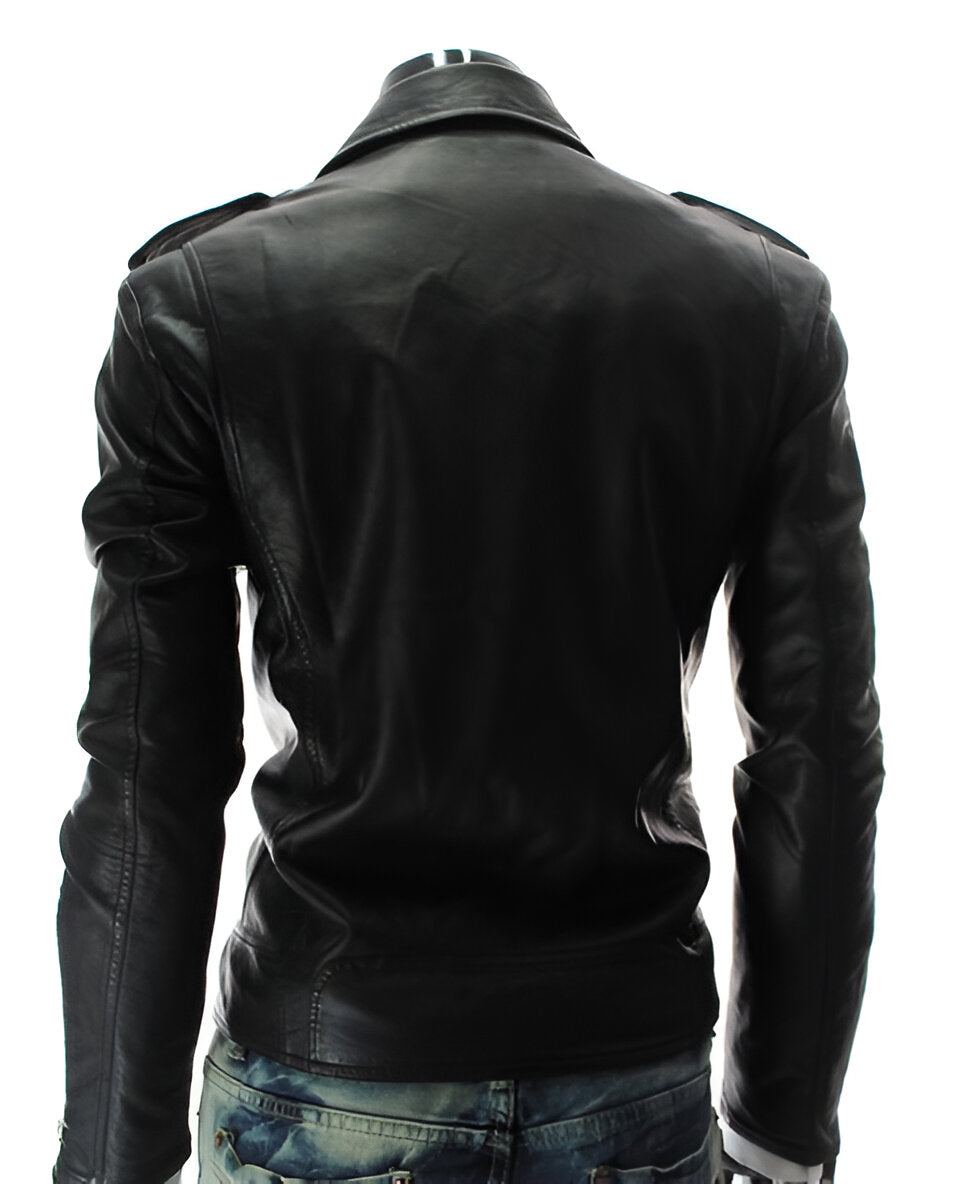 Chamarra de piel rockera hombre estilo biker moda vista trasera