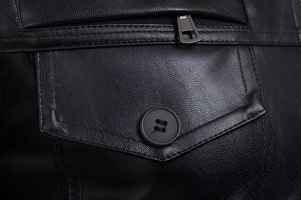 Textura de piel genuina en chamarra rockera hombre cuello camisa biker