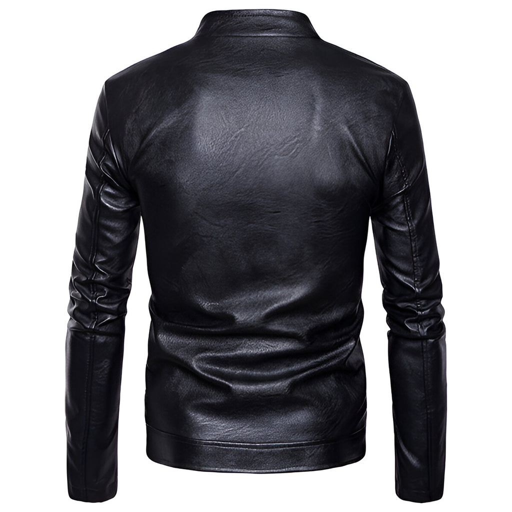 Chamarra de piel rockera hombre biker con cuello alto y cinta vista trasera